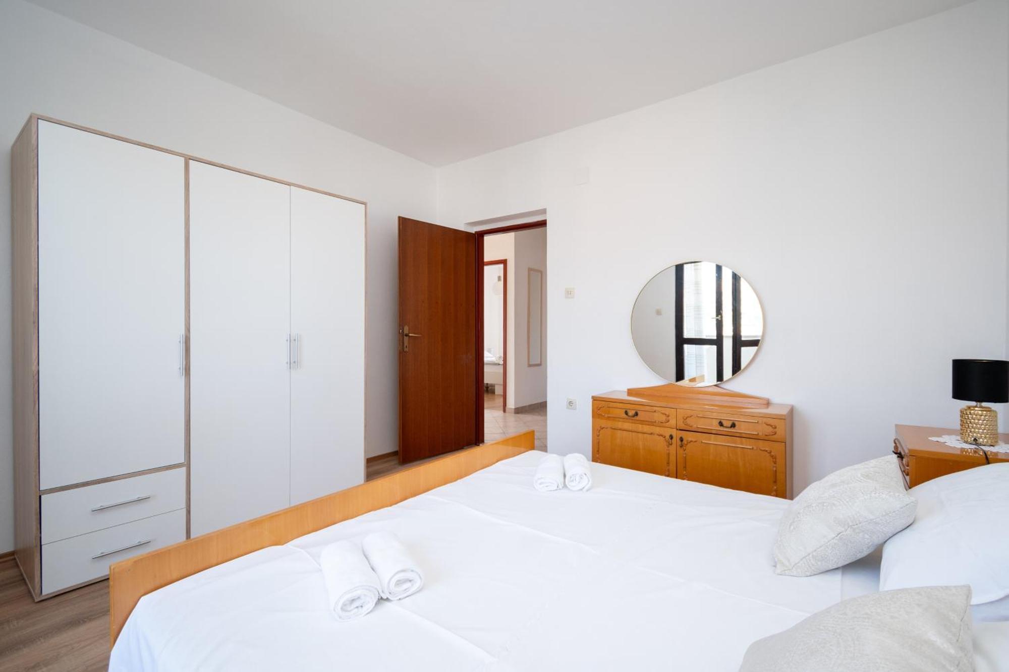Apartments With A Parking Space Pag - 15765 باغ الغرفة الصورة