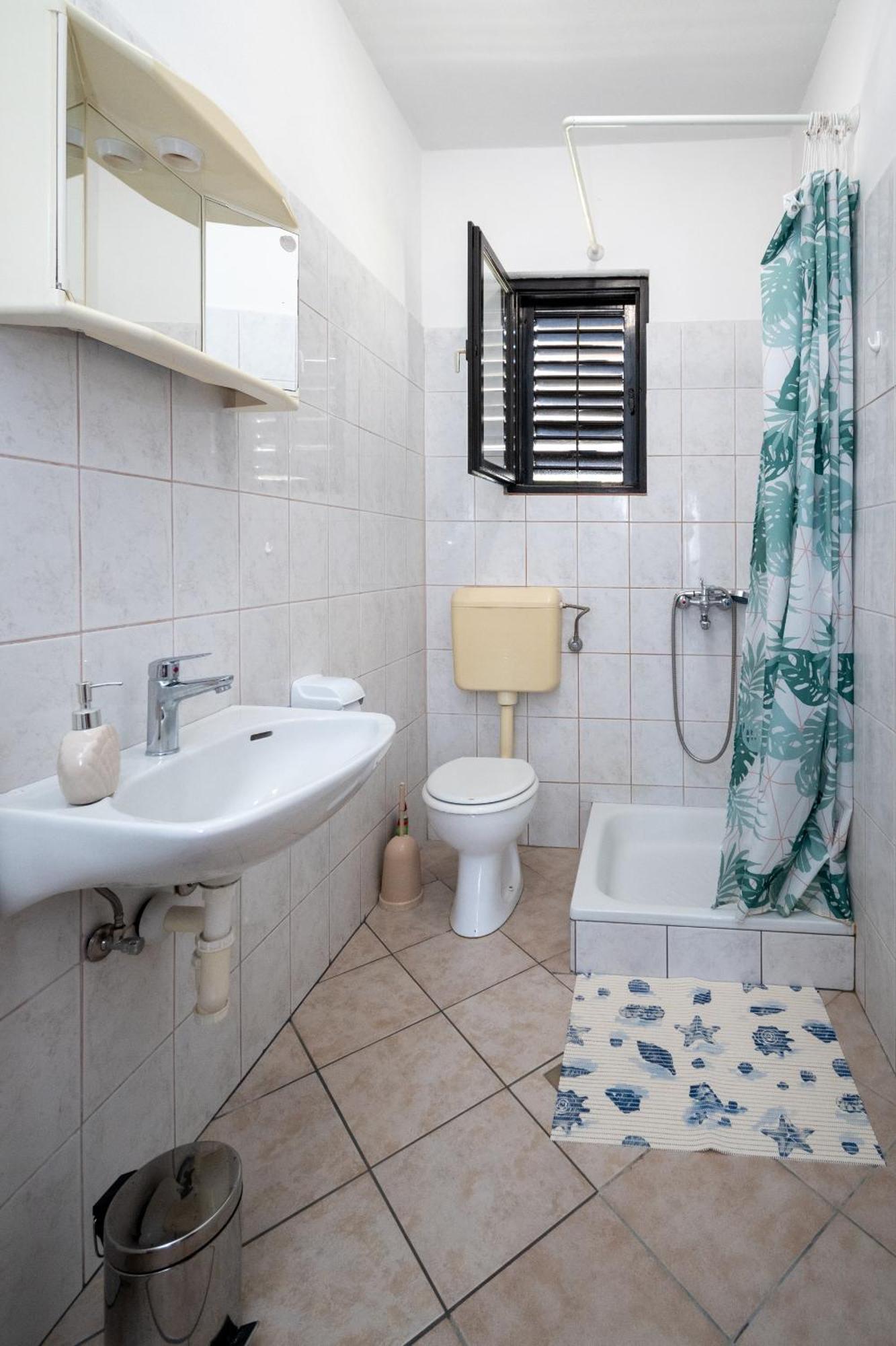 Apartments With A Parking Space Pag - 15765 باغ الغرفة الصورة