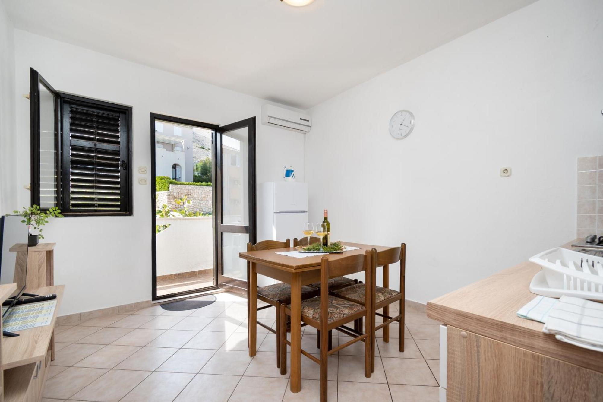 Apartments With A Parking Space Pag - 15765 باغ المظهر الخارجي الصورة